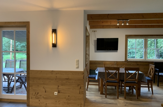 Ferienwohnungen in Waldhütten &middot; C Haus am Teich