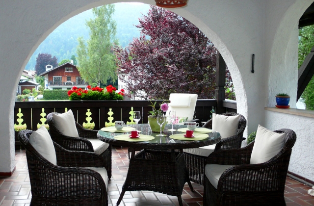 Ferienwohnungen Burgstaller &middot; Flora