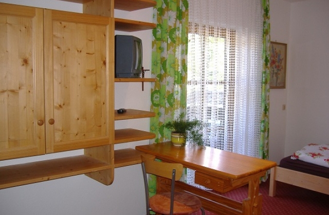 Gästehaus Strasser &middot; Zimmer Nr. 4