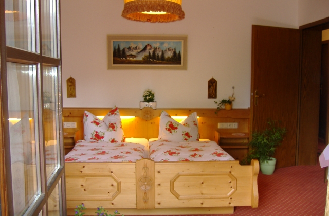 Gästehaus Strasser &middot; Zimmer Nr. 6